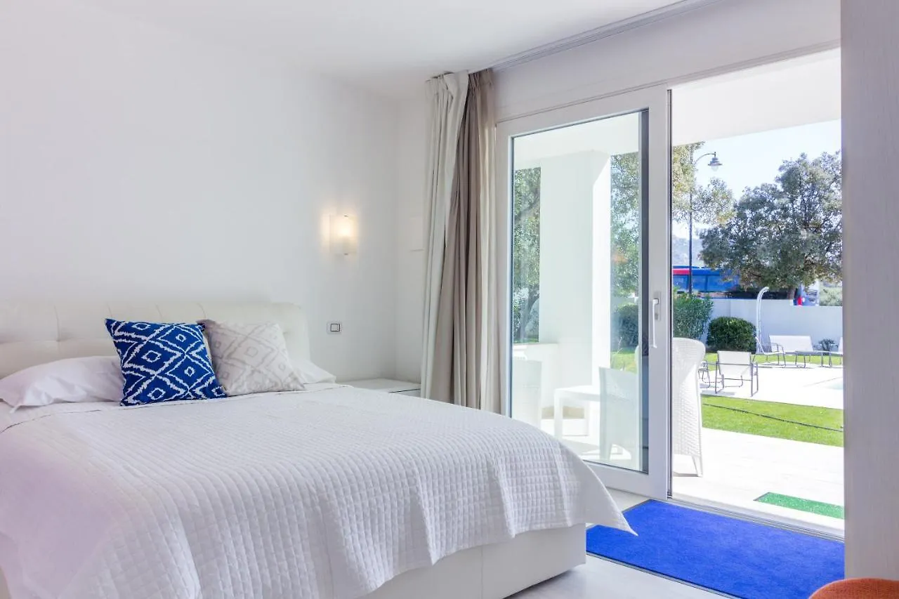 Villa Mary Olbia 0*,  Italy