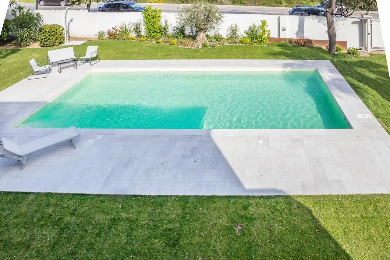 Villa Mary Olbia Guest house