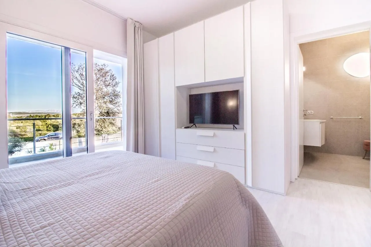 Villa Mary Olbia 0*,